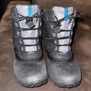 Columbia Black Gray Boots with Blue Accents